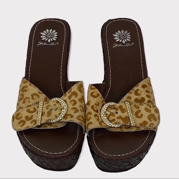 yellow box leopard wedges